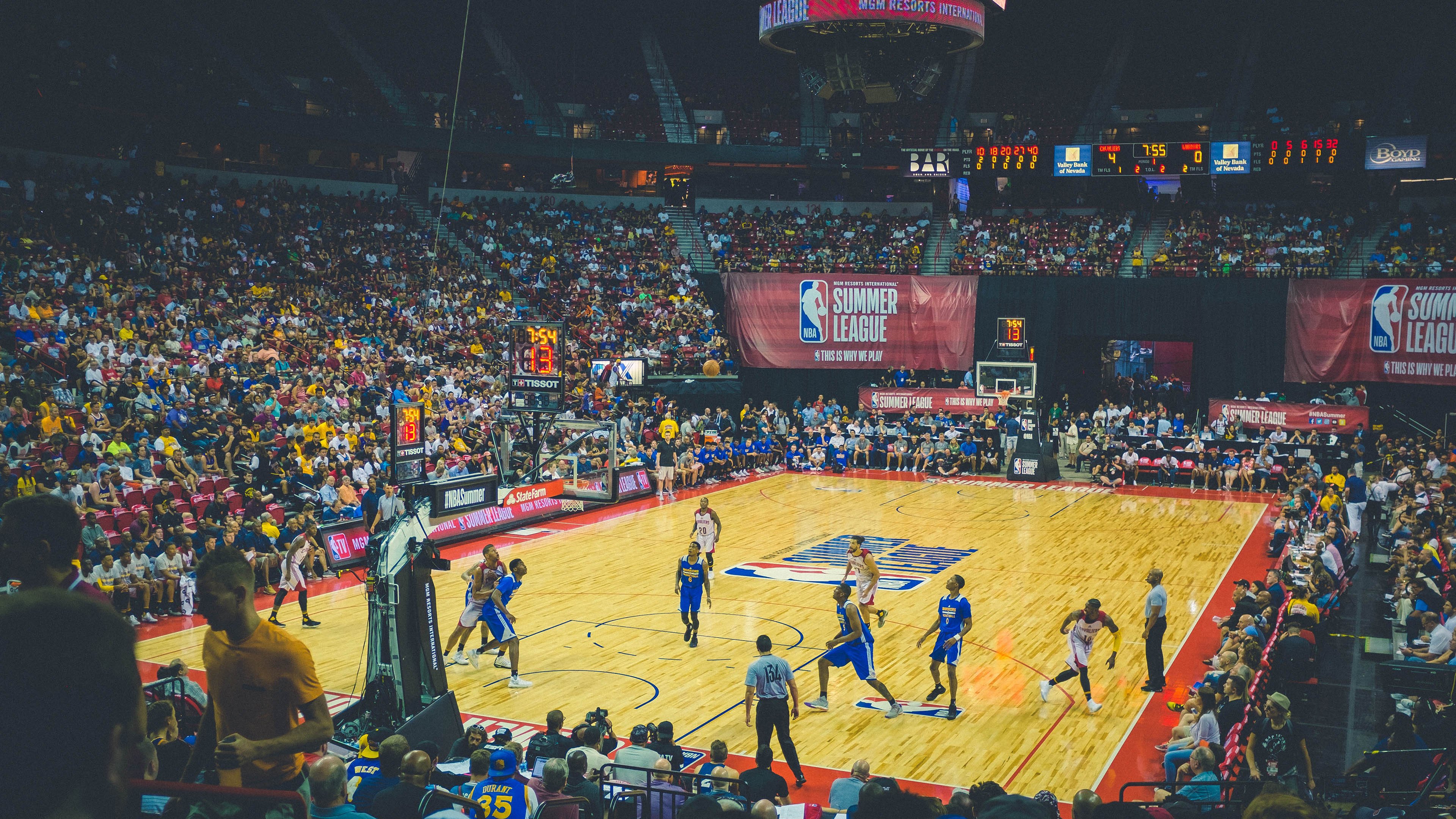 开云体育入口-切特·霍姆格伦，当世界排名争夺战在雷霆与勇士的硝烟中打响